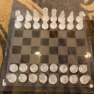 🎩 Crystal Chess Game NWB. (Never played)